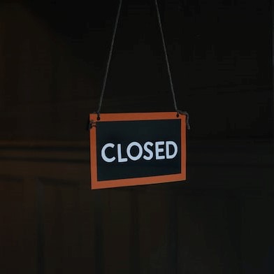 Closed sign.